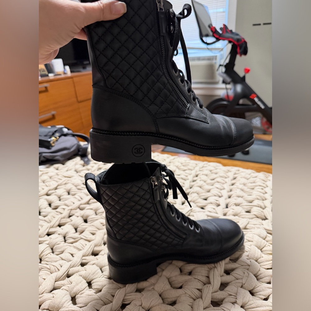 Authentic CHANEL Black Leather Combat Moto Boots size 42 US 11-11.5 Black - Picture 6 of 13